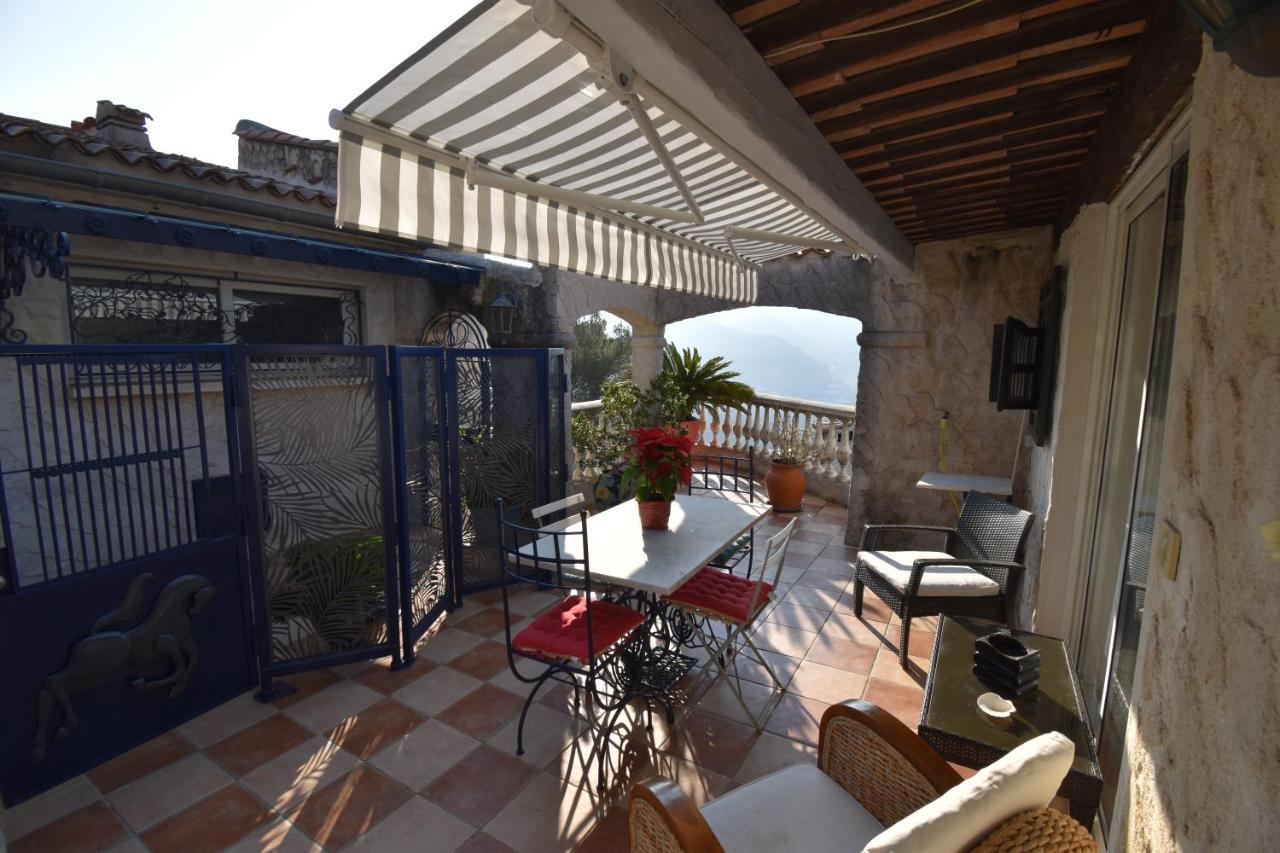 Apartament Climatise Et Sa Terrasse Privee En La Trinité
